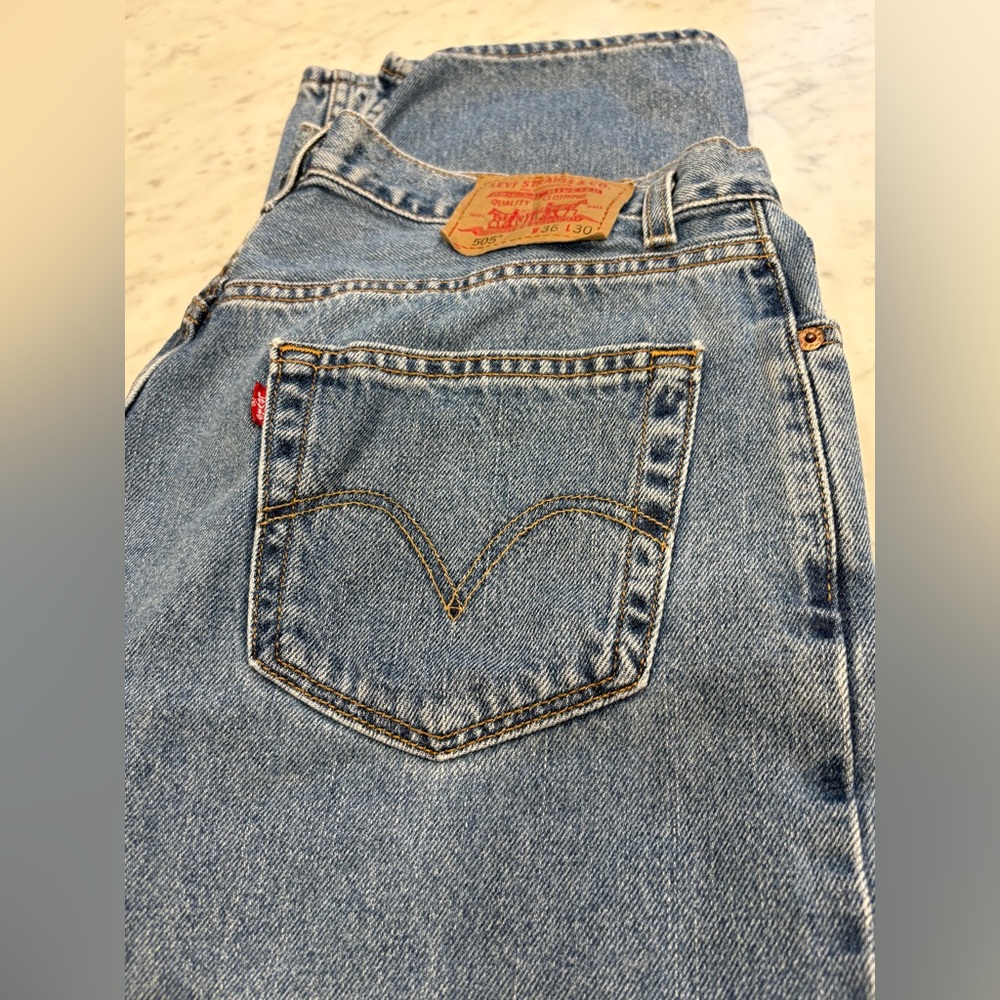 Men’s Levi Strauss ‘505’ Blue Jeans, 36-30, great pre owned condition! - Picture 3 of 5